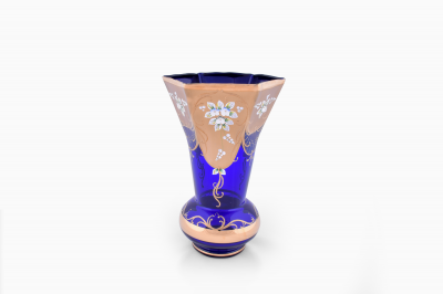 Vase C051